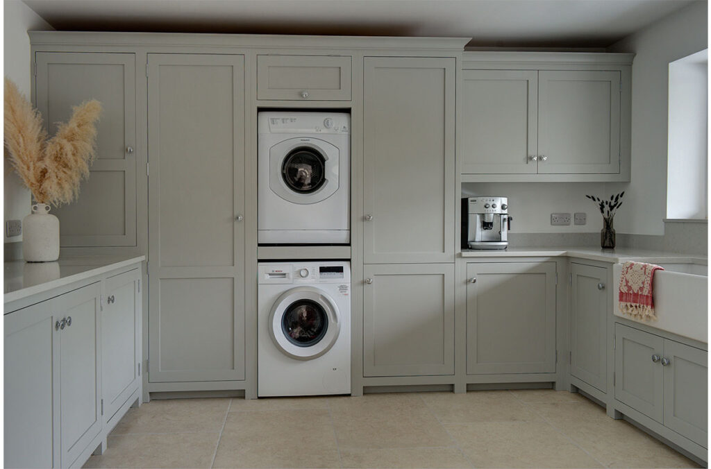 Large Shaker Direct Shaker Storage
